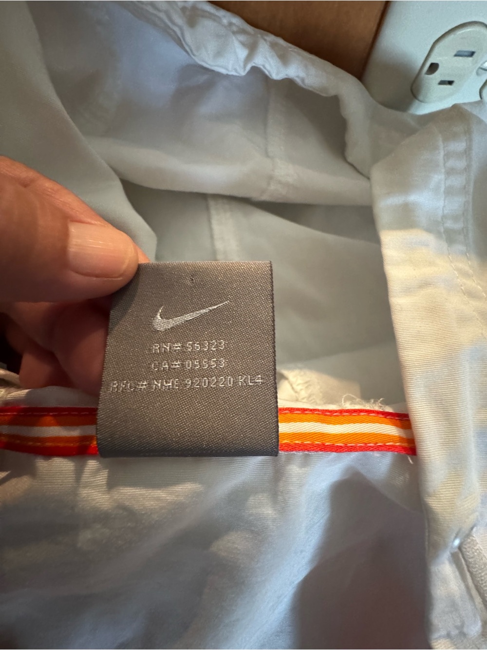 Nike White Hooded Windbreaker Jacket with Orange & Pink Stripes. Gorpcore - Picture 7 of 13